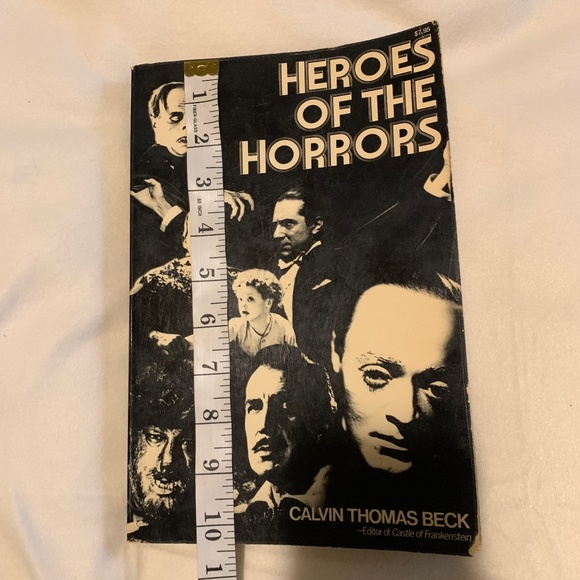 Vintage Book "Heroes of the Horrors" - Picture 9 of 9